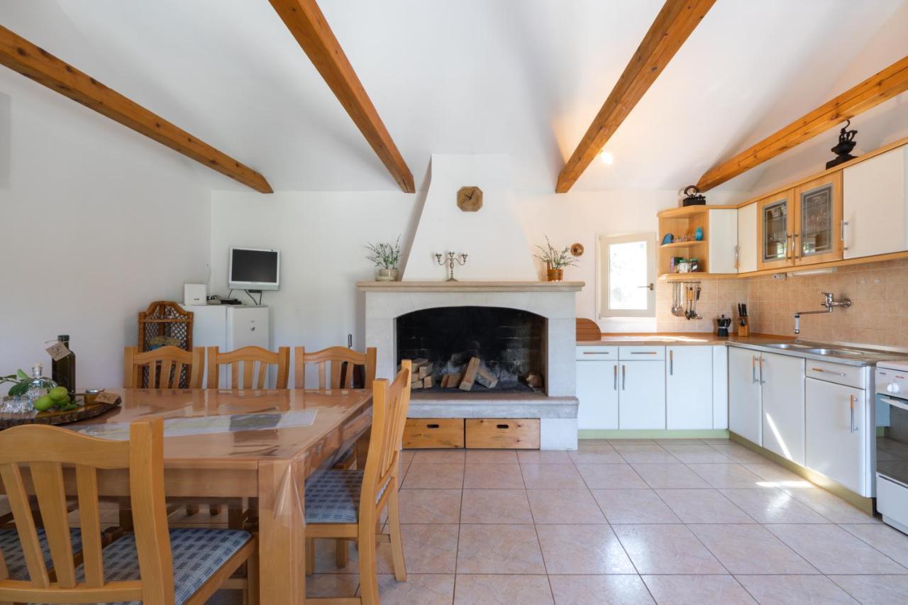 Holiday Home Liberan Vela Luka Ngoại thất bức ảnh