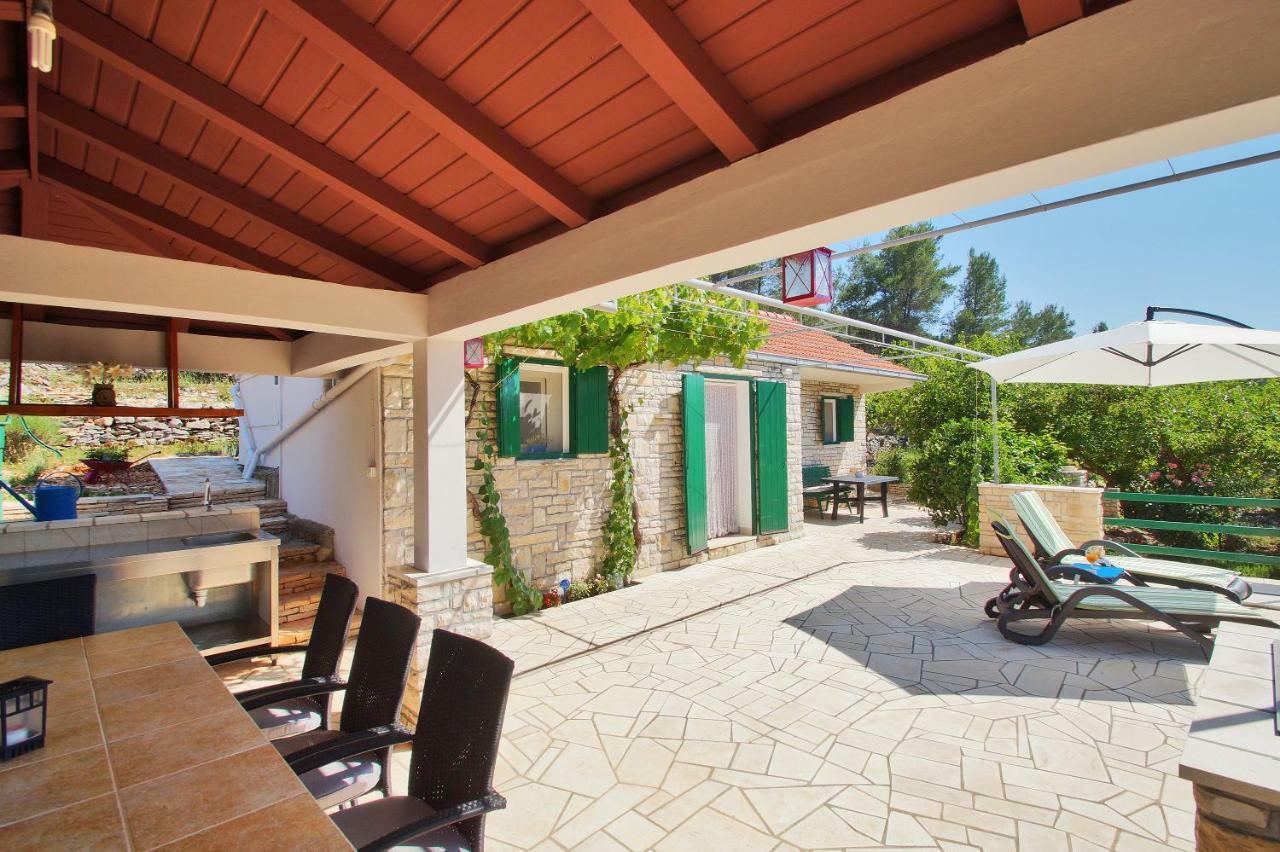 Holiday Home Liberan Vela Luka Ngoại thất bức ảnh