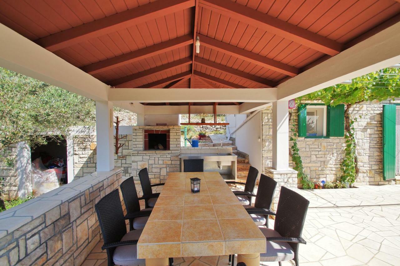 Holiday Home Liberan Vela Luka Ngoại thất bức ảnh