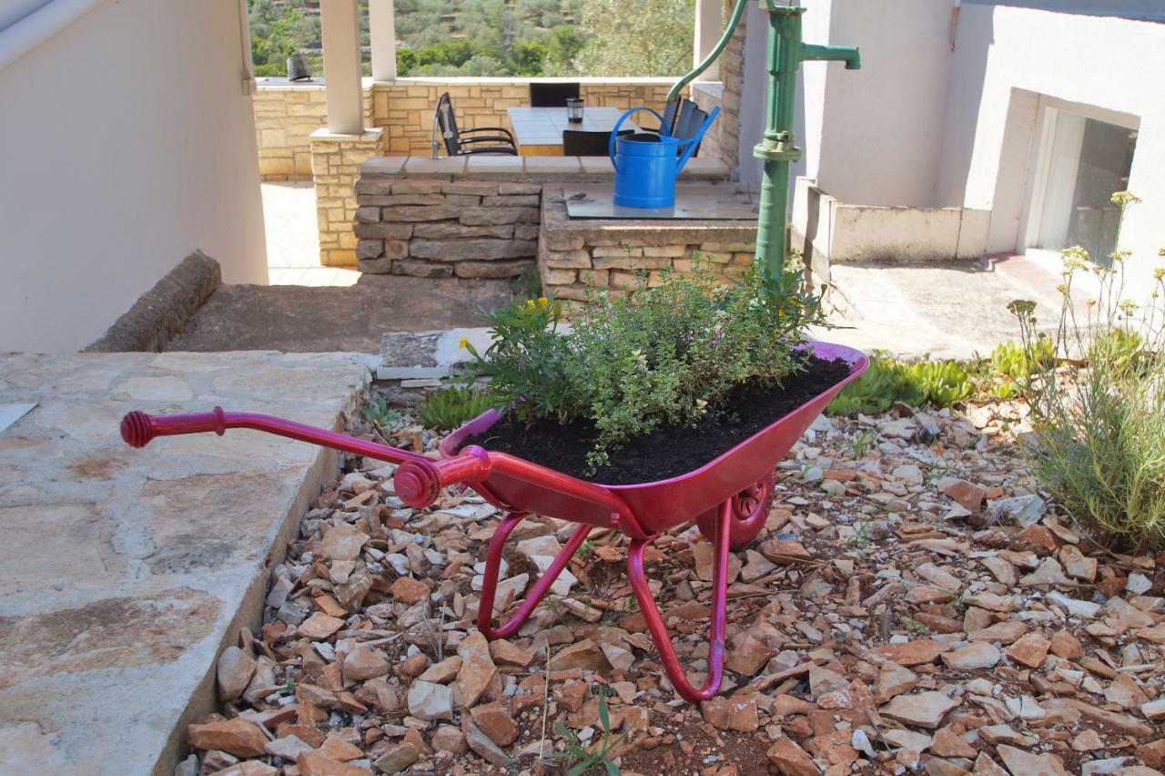 Holiday Home Liberan Vela Luka Ngoại thất bức ảnh